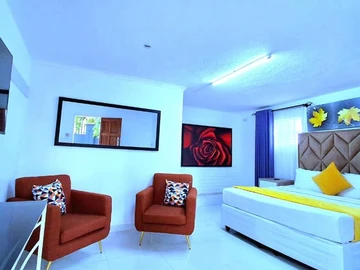 8 Bedroom House