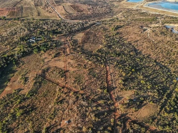 Farm & Agricultural Land