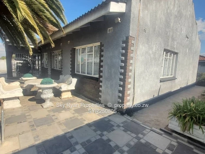 Zimre Park House To Let