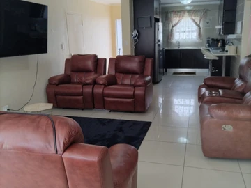 3 Bedroom Flat & Apartment