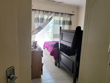 3 Bedroom Garden Flat