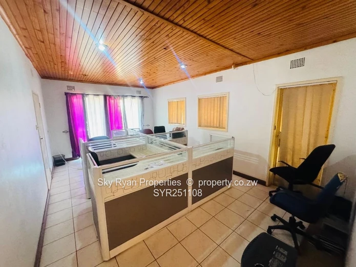 BEDROOM HOUSE TO LET AS OFFICES in mt pleasant 