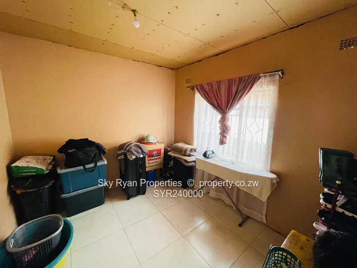 Damafalls 3 Bedroom House for Sale!*