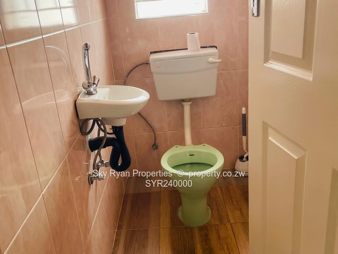 Damafalls 3 Bedroom House for Sale!*