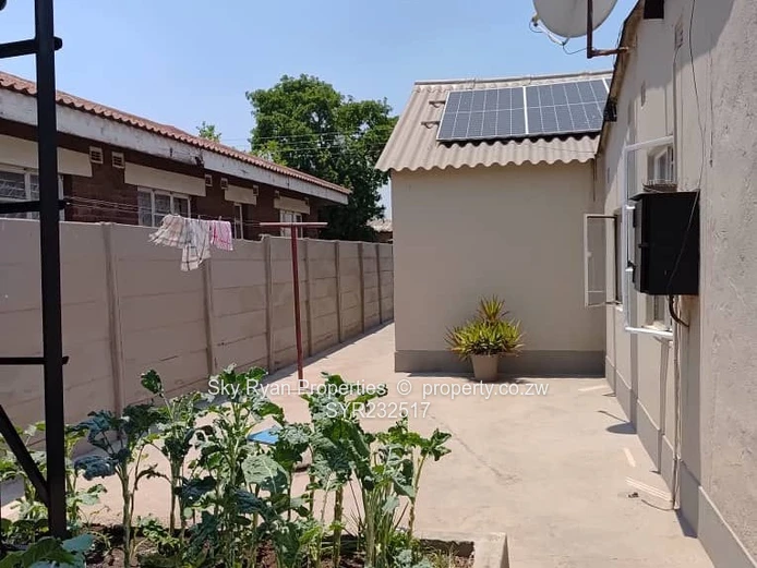 Glen Norah B House For Sale