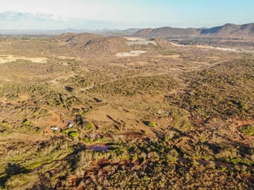 Farm & Agricultural Land