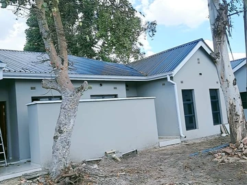 3 Bedroom Garden Flat