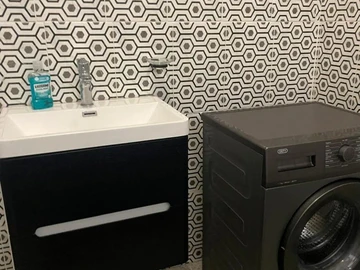 2 Bedroom Flat & Apartment