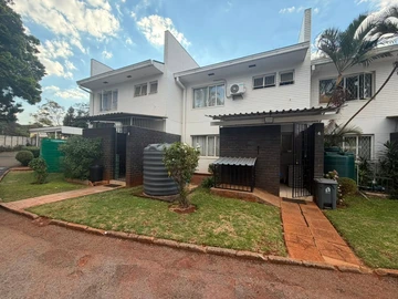 2 Bedroom Flat & Apartment