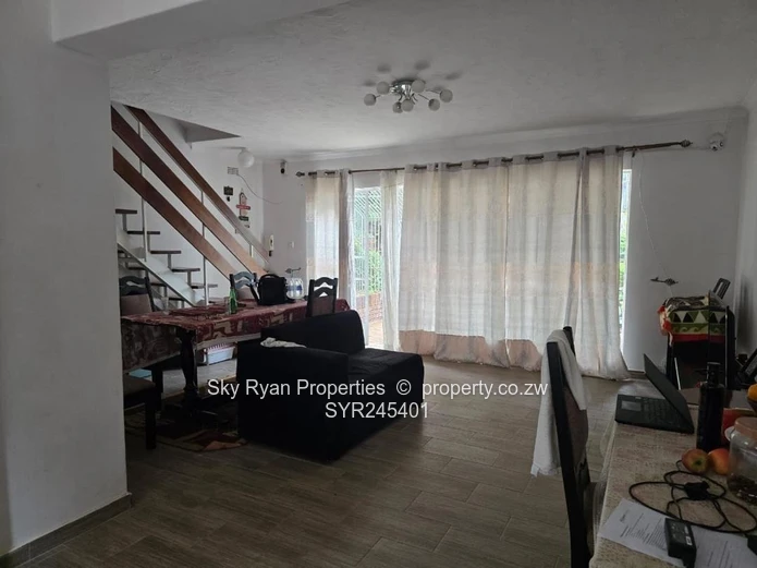 Neat 2 Bed Duplex Garden Apartment