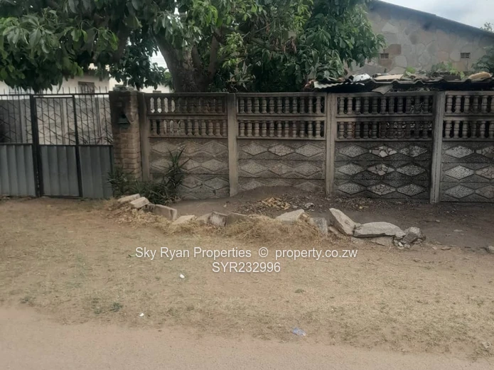 Glen Norah A Spaceman Area  House For Sale