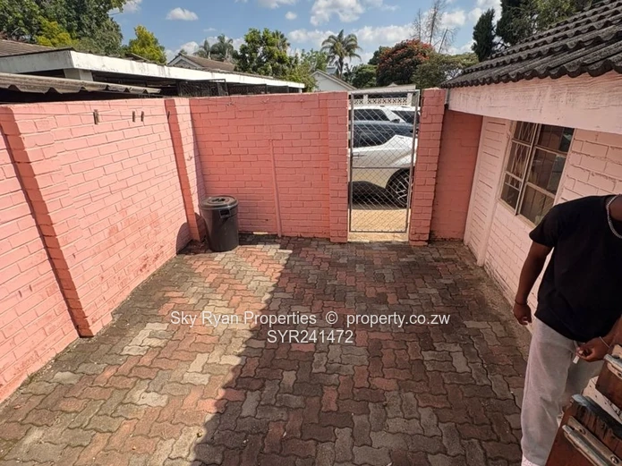 Avondale Garden Flat For Rent