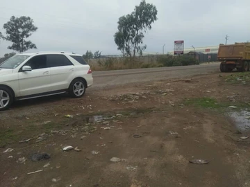 Commercial & Industrial Land