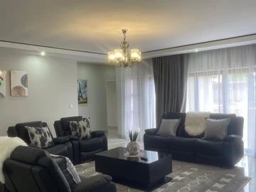 5 Bedroom House