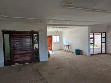 6 Bedroom House