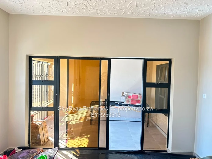 Manresa Cluster unit to let  