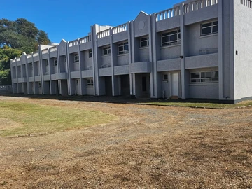 25 Bedroom House