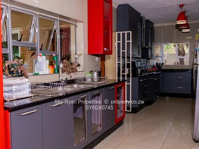Kwekwe, Southwood House For Sale