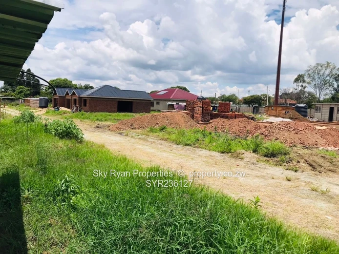 Mabelreign Cluster Stands For Sale