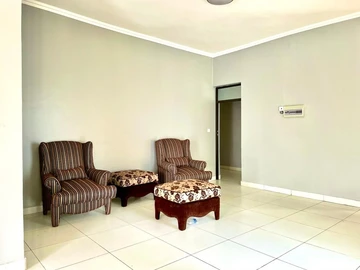 6 Bedroom House