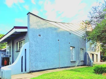 8 Bedroom House