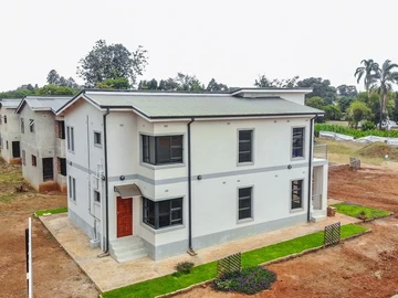 4 Bedroom Flat & Apartment