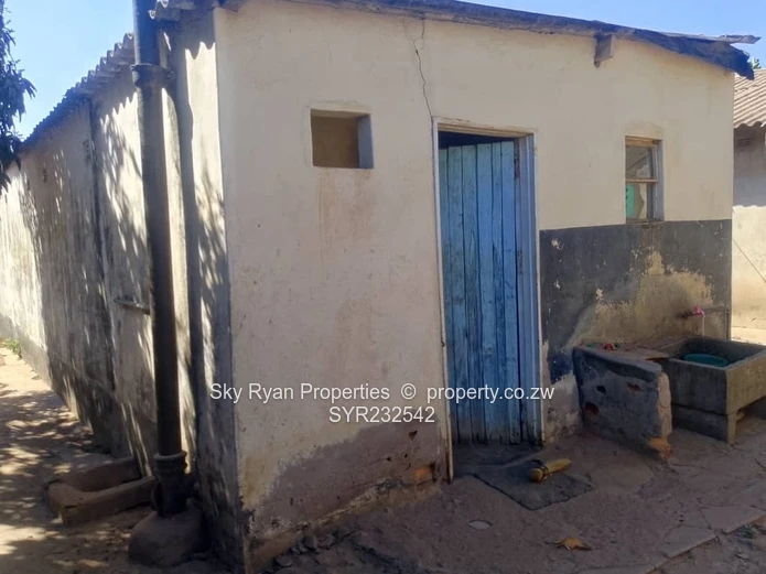 Mufakose House For Sale