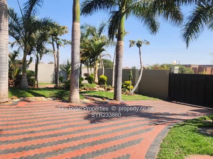 Borrowdale Pomona Double Storey For Sale