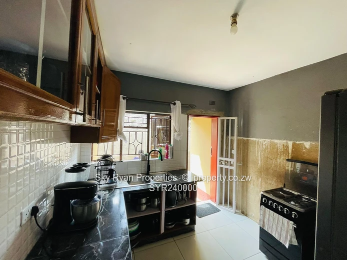 Damafalls 3 Bedroom House for Sale!*