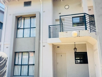 2 Bedroom Flat & Apartment