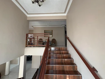 Farm & Agricultural Land