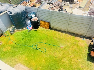 2 Bedroom Flat & Apartment