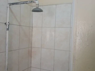 2 Bedroom Flat & Apartment