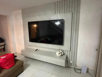 2 Bedroom Flat & Apartment