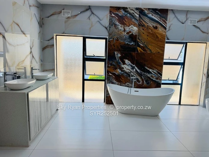 Borrowdale Helensvale House For Sale