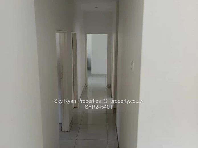 Neat 2 Bed Duplex Garden Apartment