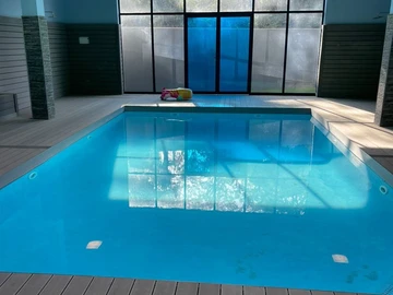 4 Bedroom Flat & Apartment