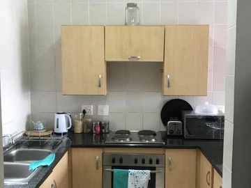 2 Bedroom Flat & Apartment