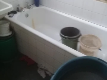 2 Bedroom Flat & Apartment