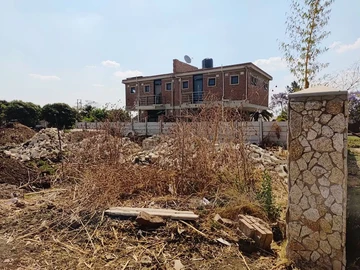 2 Bedroom Flat & Apartment