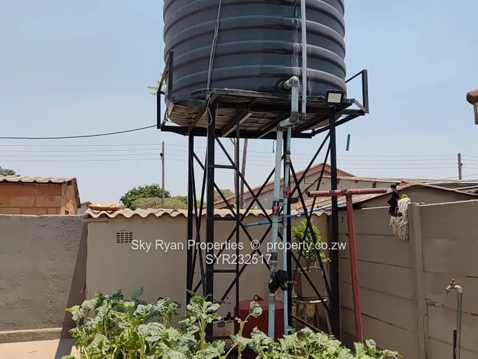 Glen Norah B House For Sale