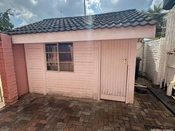 2 Bedroom Garden Flat