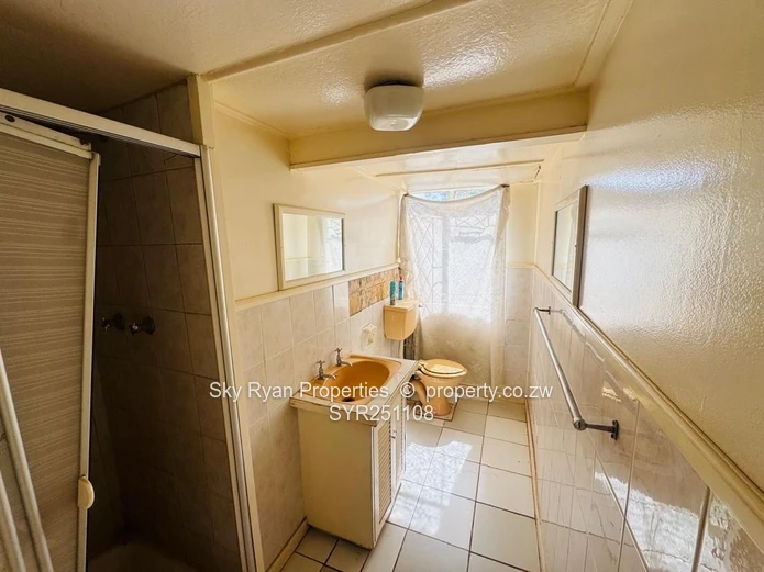BEDROOM HOUSE TO LET AS OFFICES in mt pleasant 