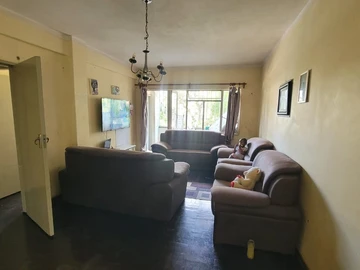 2 Bedroom Flat & Apartment