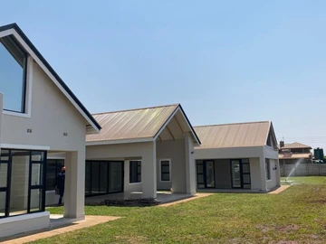 5 Bedroom House