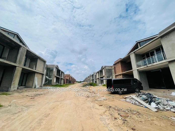 Monavale Pagomo Mews Villa For Sale 