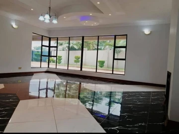 5 Bedroom House
