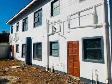 2 Bedroom Flat & Apartment