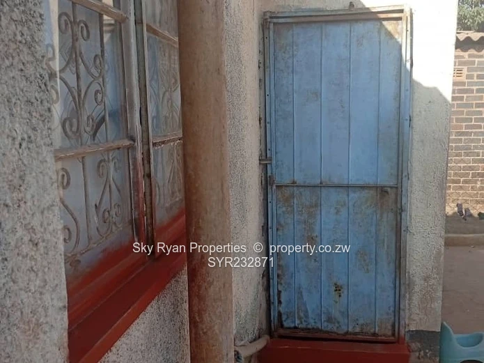 Kambuzuma 6 House For Sale