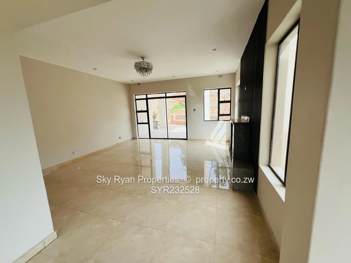 Newly built beautiful home in Glen Lorne 